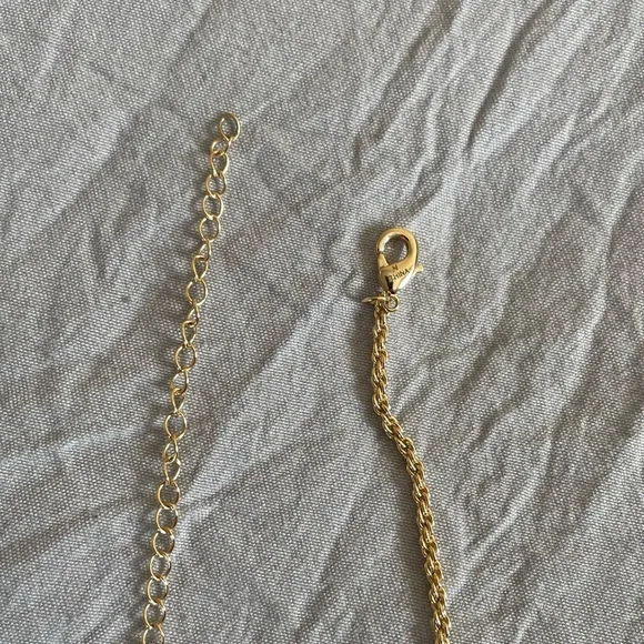 Dainty Gold colored rope necklace - Picture 3 of 4